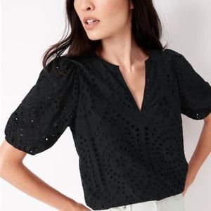 Banana Republic Eyelets top in color true black, size large